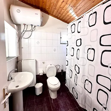 Apartment Katerinas House 2 *